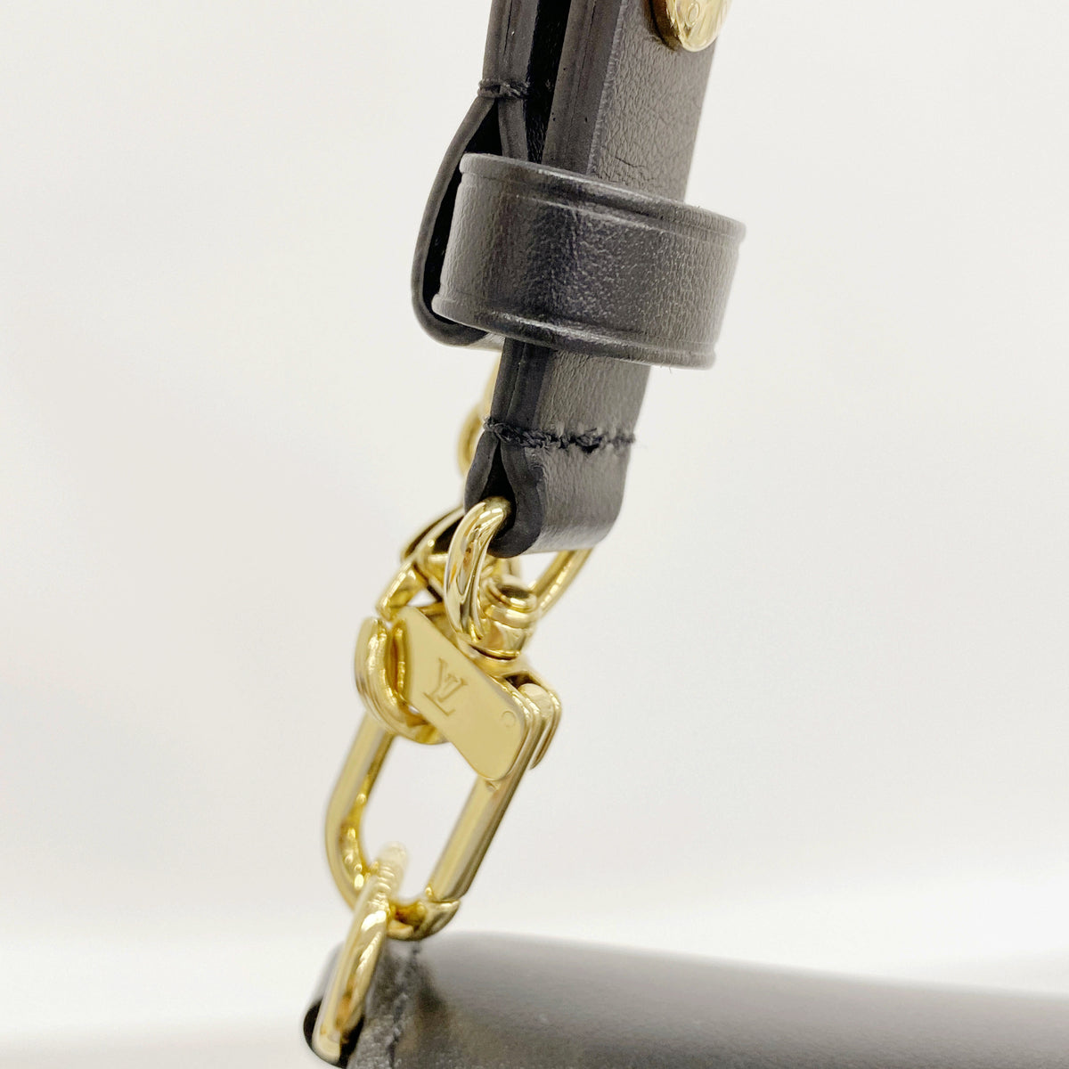 【6ic3292】ルイヴィトン ショルダーバッグ モノグラム パドロックオンストラップ M80559 ノワール【中古】レディース