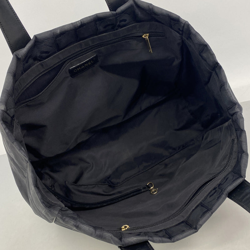 【6ic3348】シャネル トートバッグ ニュートラベル ナイロン ブラック ゴールド金具【中古】レディース