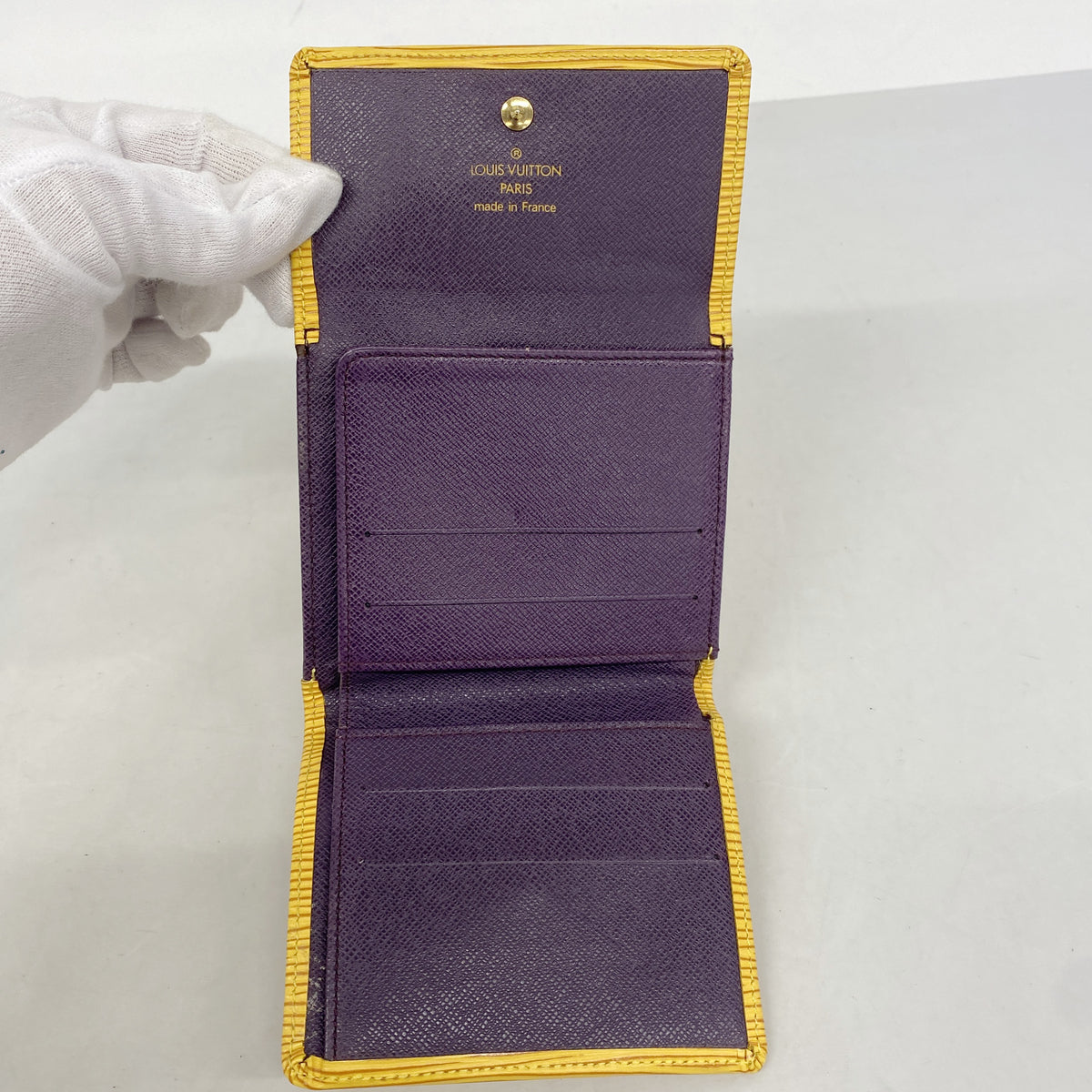 【6ic3363】ルイヴィトン 三つ折り財布 エピ ポルトモネビエカルトクレディ M63489 ジョーヌ【中古】レディース
