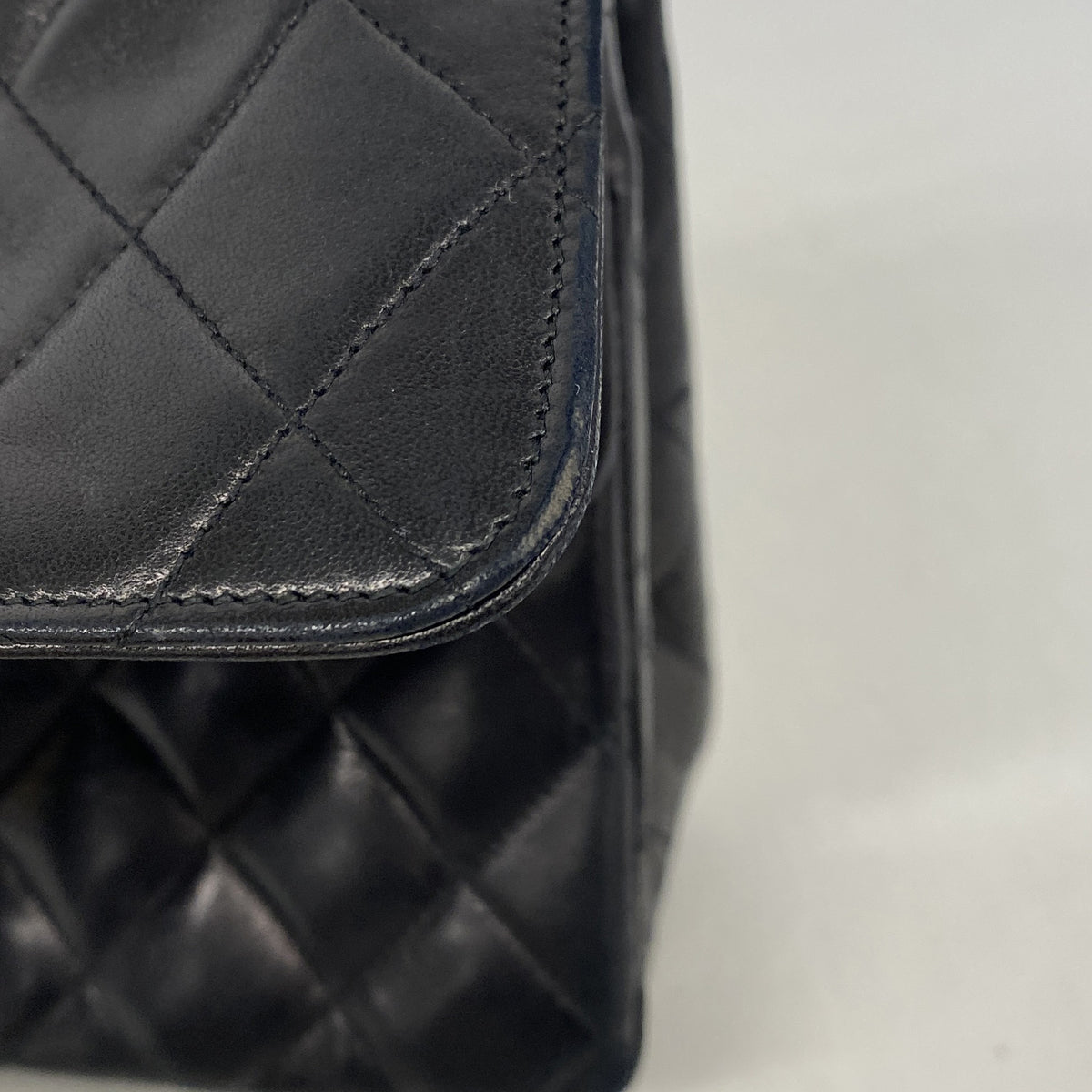 【6ic3367】シャネル ショルダーバッグ マトラッセ Wフラップ Wチェーン ラムスキン ブラック ゴールド金具【中古】レディース