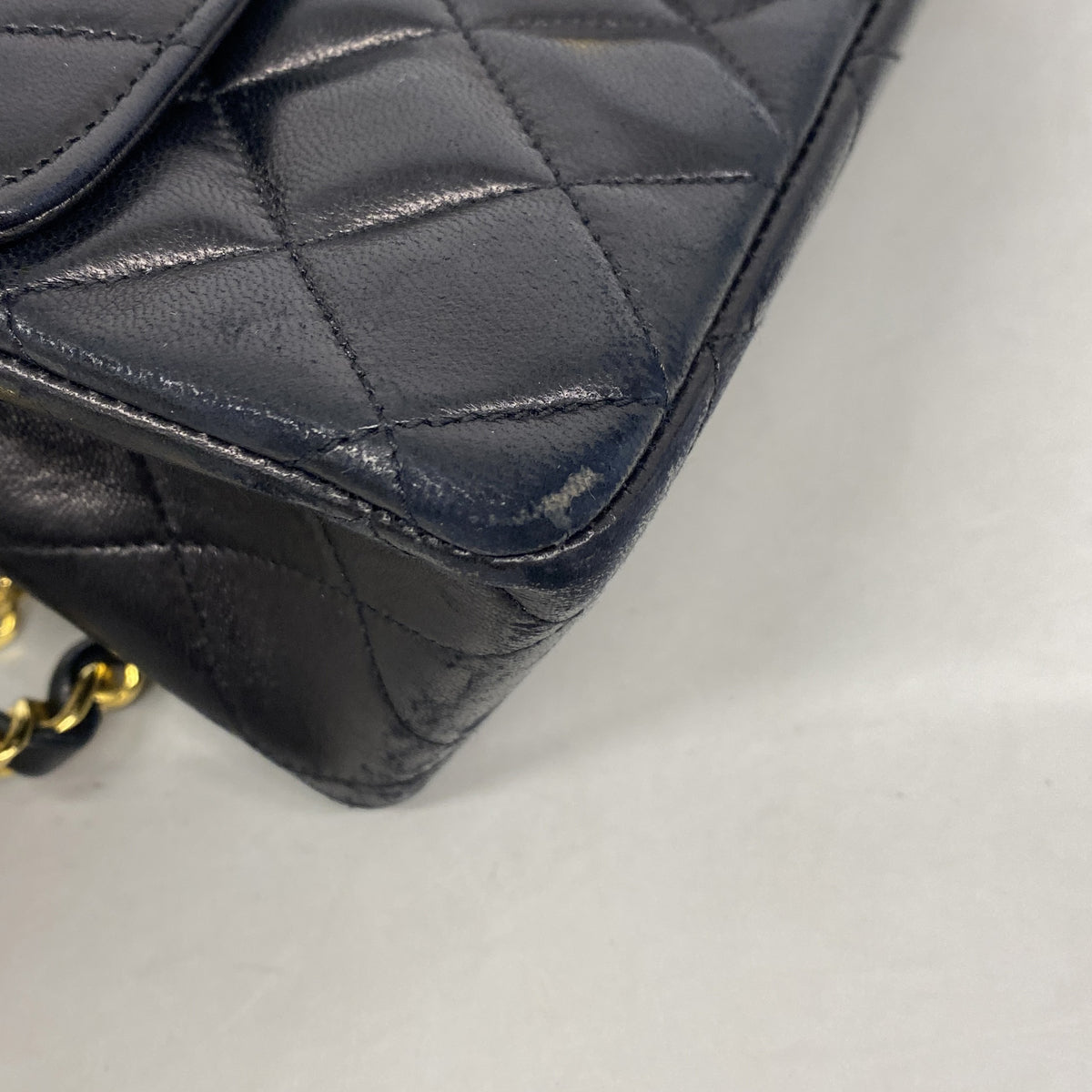 【6ic3367】シャネル ショルダーバッグ マトラッセ Wフラップ Wチェーン ラムスキン ブラック ゴールド金具【中古】レディース