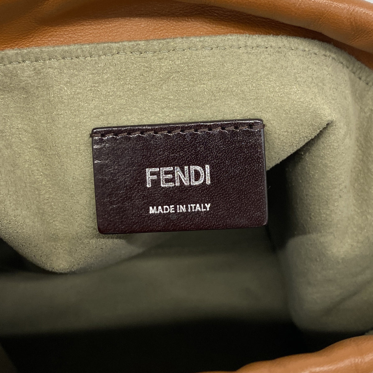【6ic3372】フェンディ ショルダーバッグ レザー ブラウン シルバー金具【中古】レディース