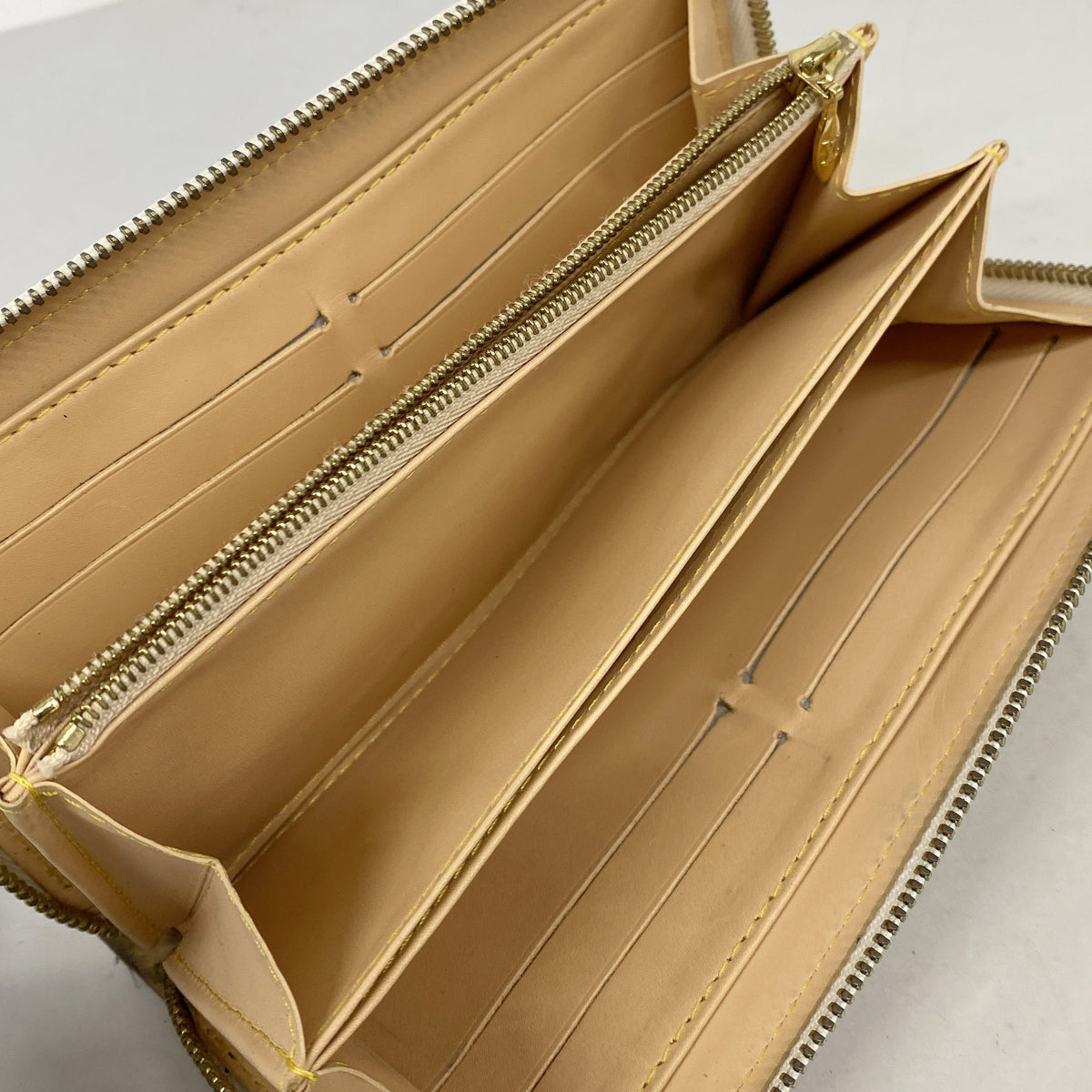【6ic3523】ルイヴィトン 長財布 モノグラム・マルチカラー ジッピーウォレット M60049 ブロン【中古】レディース