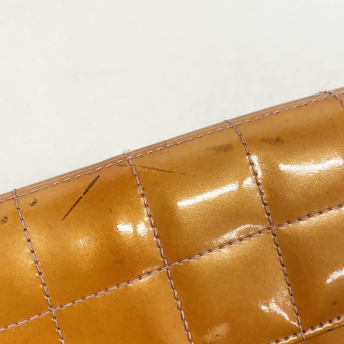 【6ic3534】シャネル ショルダーバッグ チョコバー チェーンショルダー パテントレザー オレンジ シルバー金具【中古】レディース