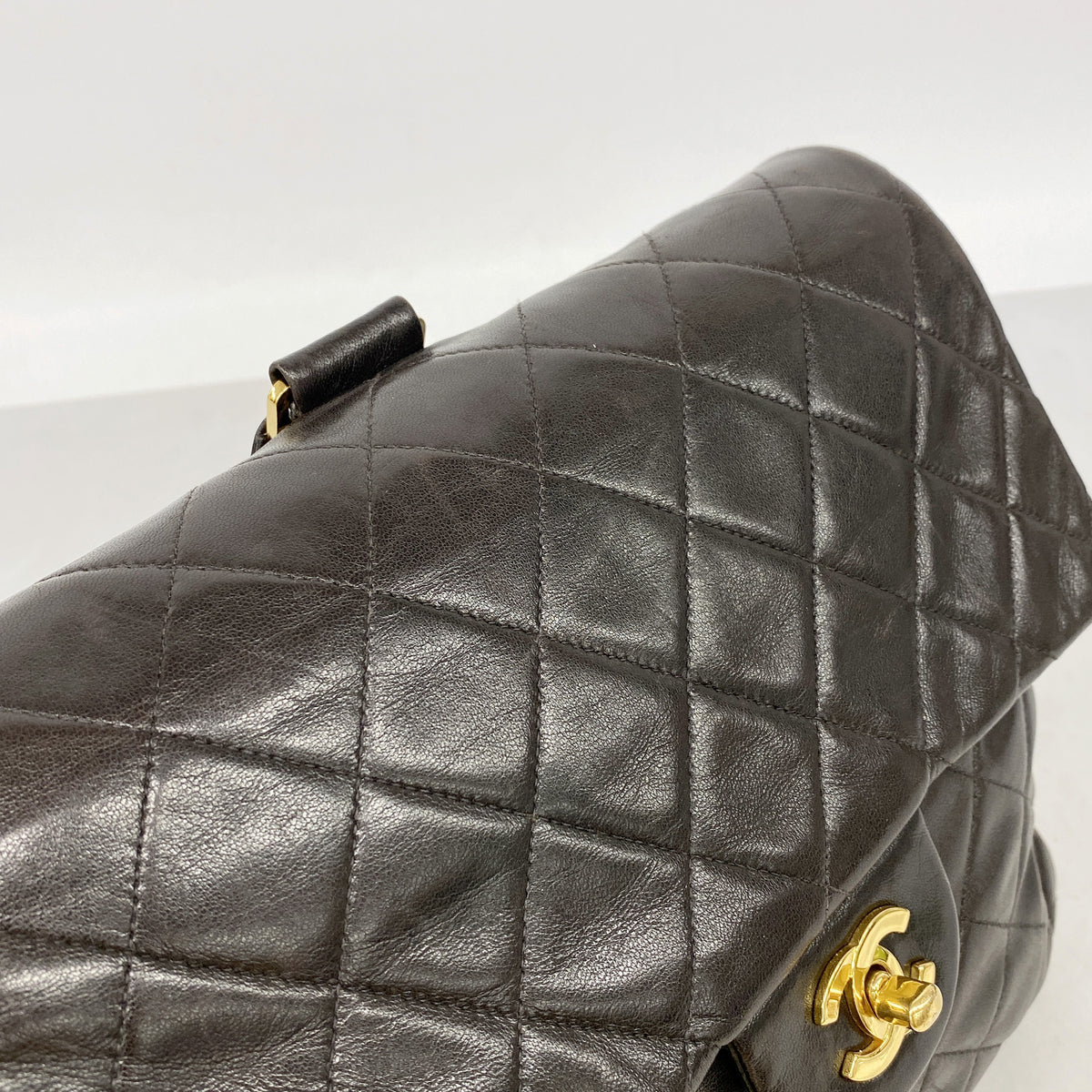 【6ic3536】シャネル リュック・デイパック マトラッセ ラムスキン ブラック ゴールド金具【中古】レディース