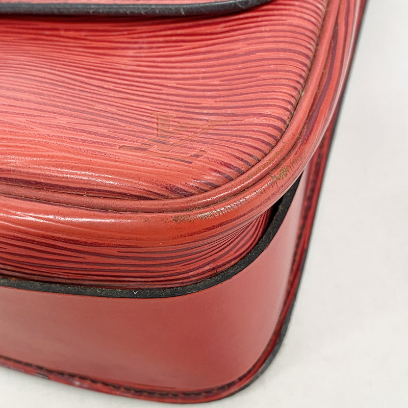 【6ic3551】ルイヴィトン ショルダーバッグ エピ カルトシエール M52247 カスティリアンレッド【中古】レディース