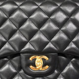 【6ic3563】シャネル ショルダーバッグ デカマトラッセ Wフラップ Wチェーン ラムスキン ブラック ゴールド金具【中古】レディース