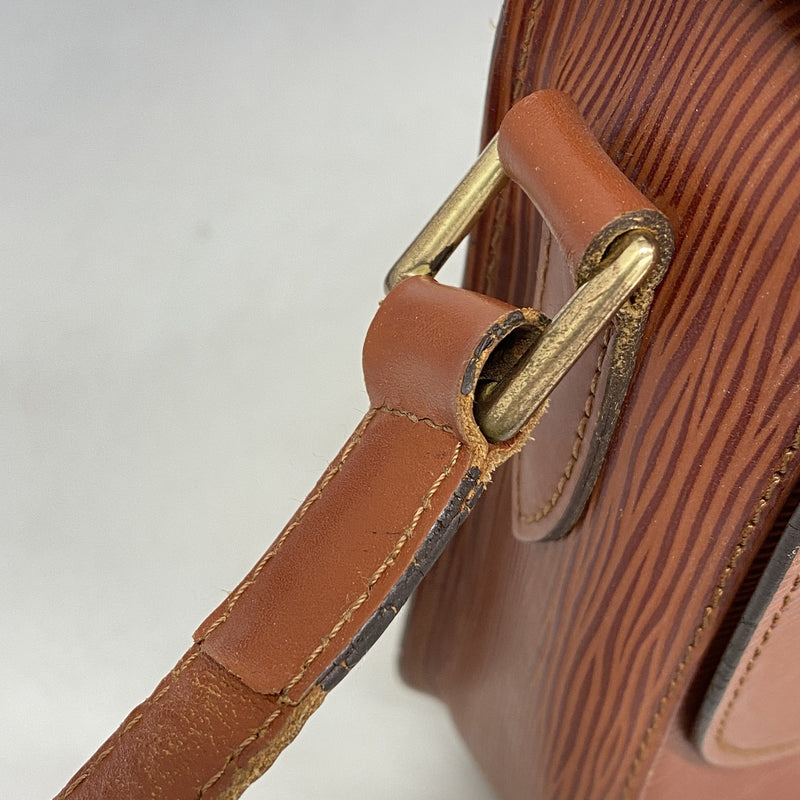 【6ic3672】ルイヴィトン ショルダーバッグ エピ サンクルー M52193 ケニアブラウン【中古】レディース
