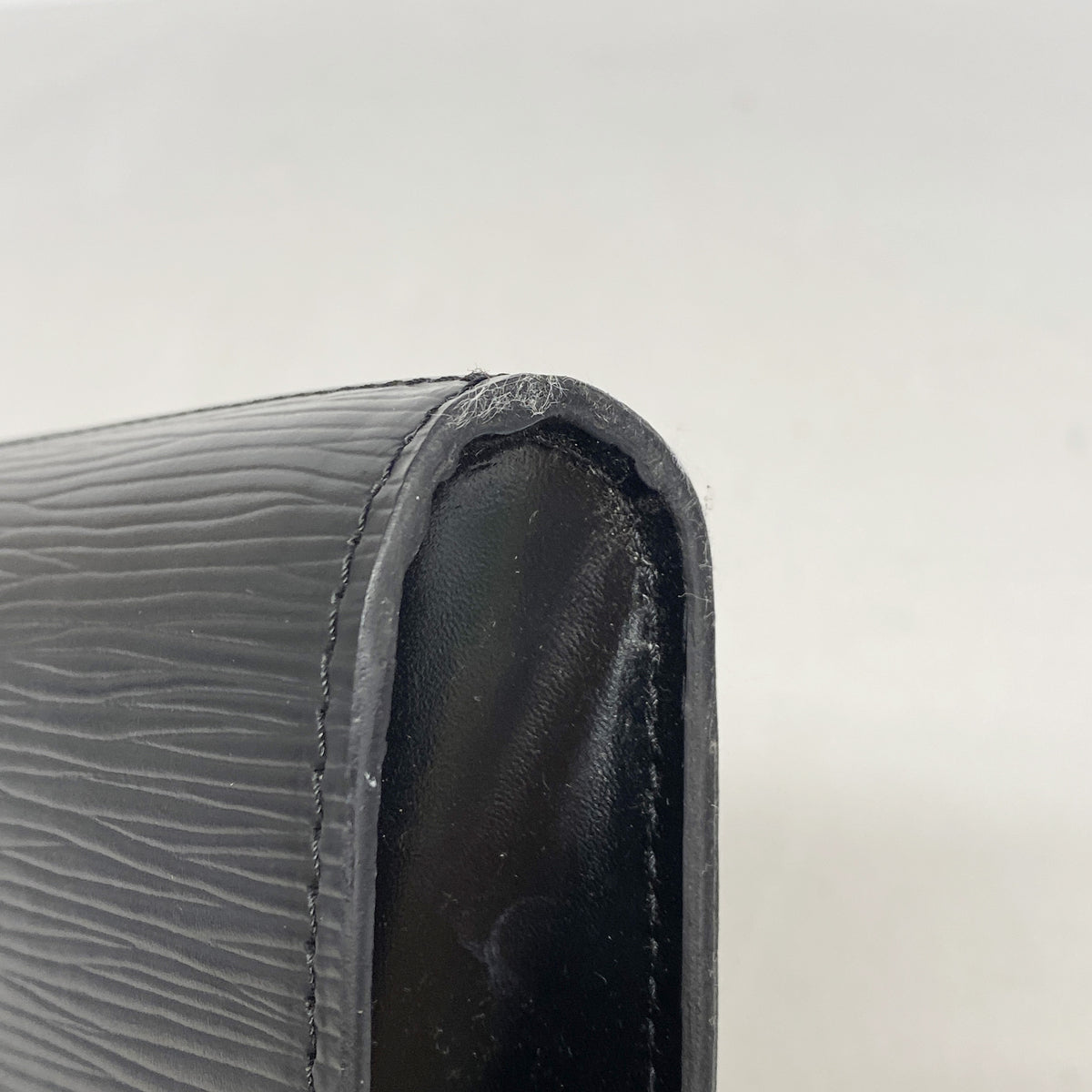 【6ic3818】ルイヴィトン クラッチバッグ エピ アールデコ M52632 ノワール【中古】メンズ レディース ユニセックス