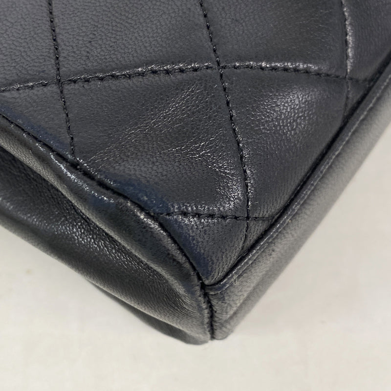 【6ic3821】シャネル ショルダーバッグ ミニマトラッセ チェーンショルダー ラムスキン ブラック ゴールド金具【中古】レディース