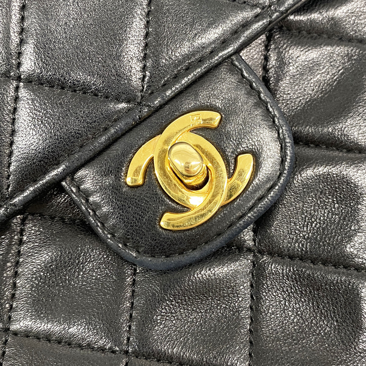 【6ic3821】シャネル ショルダーバッグ ミニマトラッセ チェーンショルダー ラムスキン ブラック ゴールド金具【中古】レディース