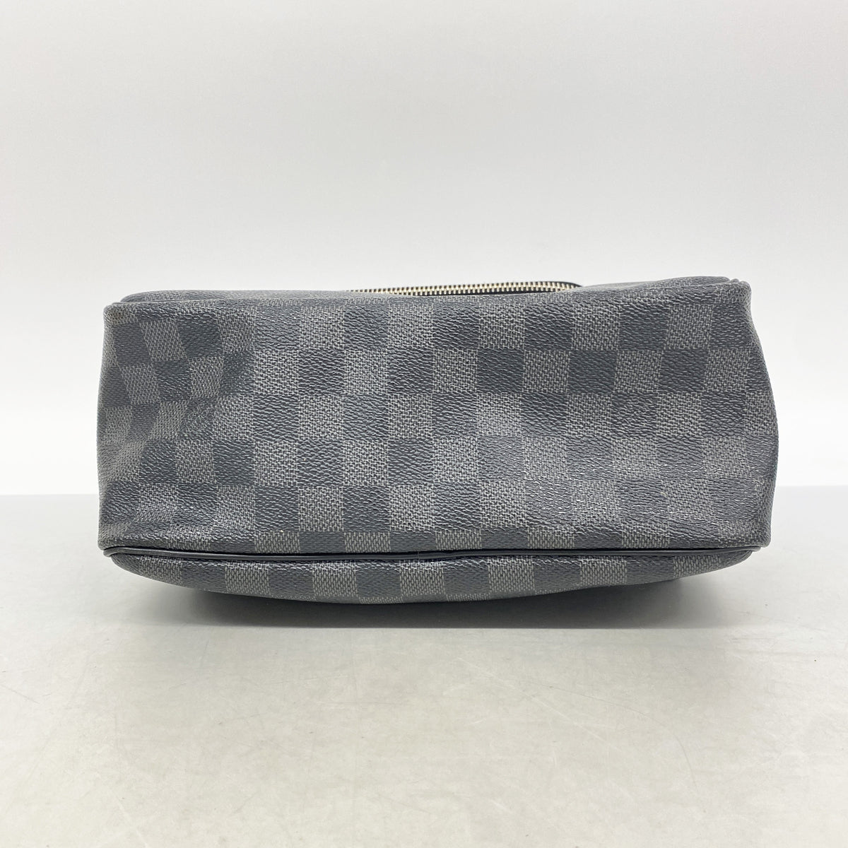 【6ic3844】ルイヴィトン ポーチ ダミエ・グラフィット トワレポーチ N47625 ブラック グレー【中古】メンズ