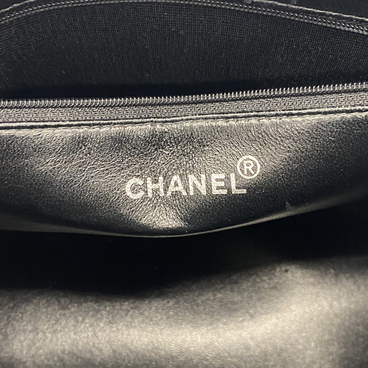【6ic3849】シャネル トートバッグ 復刻トート キャビアスキン ブラック シルバー金具【中古】レディース