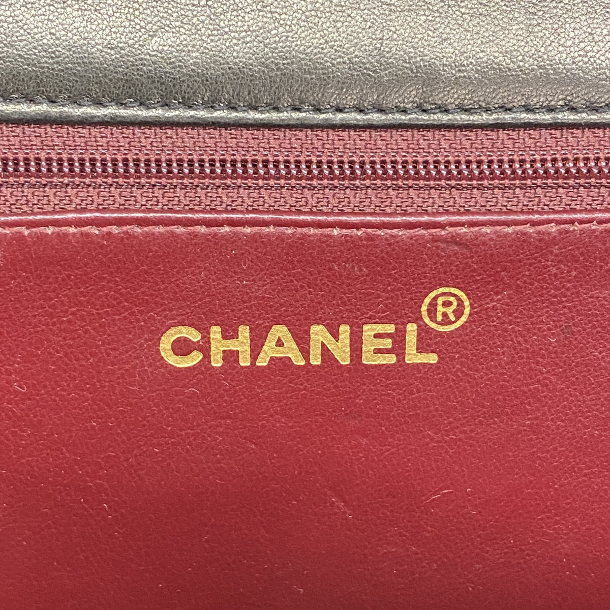 【6ic3937】シャネル ショルダーバッグ マトラッセ チェーンショルダー ラムスキン ブラック ゴールド金具【中古】レディース
