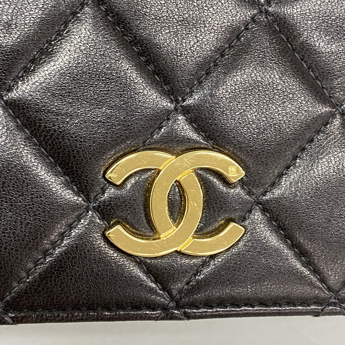 【6ic3937】シャネル ショルダーバッグ マトラッセ チェーンショルダー ラムスキン ブラック ゴールド金具【中古】レディース