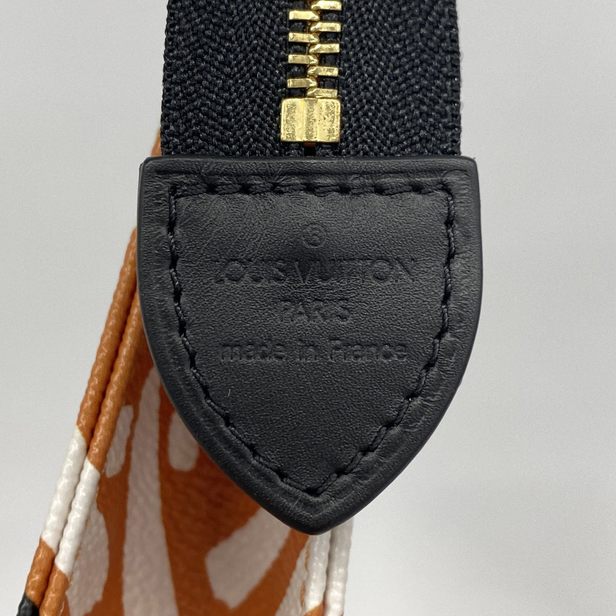 【6ic3973】ルイヴィトン ポーチ LVクラフティ ポッシュトワレ26 M45477 クレームカラメル【中古】レディース