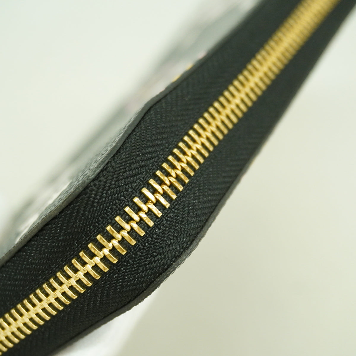 【6ic3986】ルイヴィトン 長財布 ワイルドアットハート ジッピーウォレット M80683 ブラック【中古】レディース
