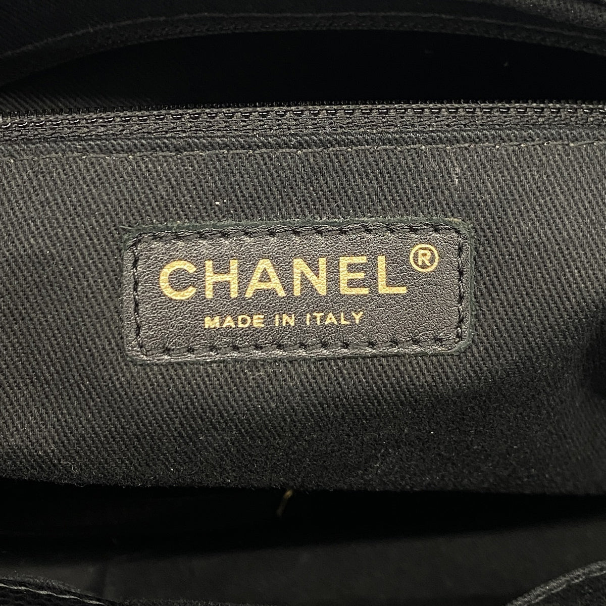【6ic3989】シャネル チェーントート マトラッセ キャビアスキン ブラック ゴールド金具【中古】レディース