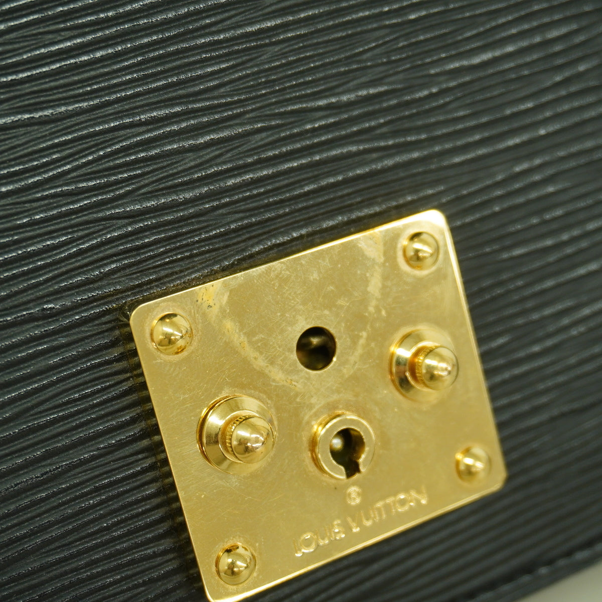 【6ic4033】ルイヴィトン クラッチバッグ エピ ポシェットセリエドラゴンヌ M52612 ノワール【中古】メンズ