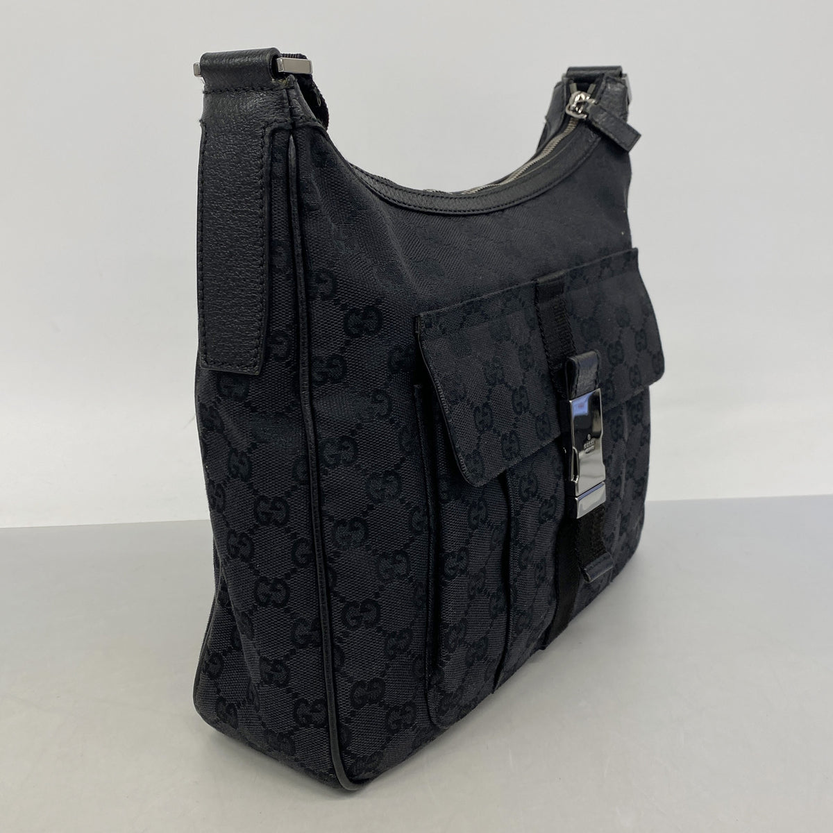 【6ic4043】グッチ ショルダーバッグ GGキャンバス 131211 キャンバス ブラック シルバー金具【中古】レディース