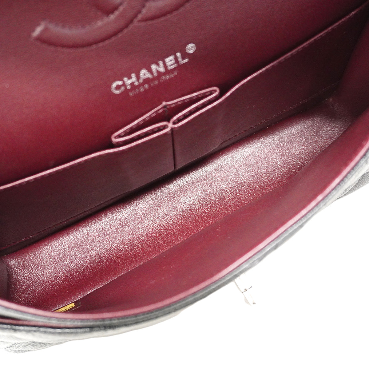 【6ic4057】シャネル ショルダーバッグ マトラッセ Wフラップ Wチェーン キャビアスキン ブラック シルバー金具【中古】レディース