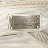 【6ic4202】サルヴァトーレフェラガモ ショルダーバッグ ヴァラ レザー アイボリー ブラック ゴールド金具【中古】レディース