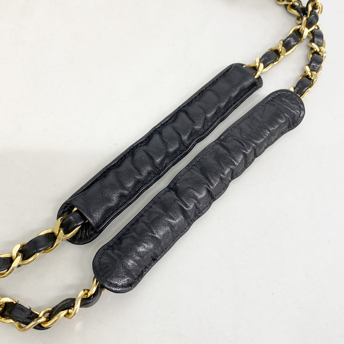 【6ic4386】シャネル ショルダーバッグ マトラッセ チェーンショルダー ラムスキン ブラック ゴールド金具【中古】レディース