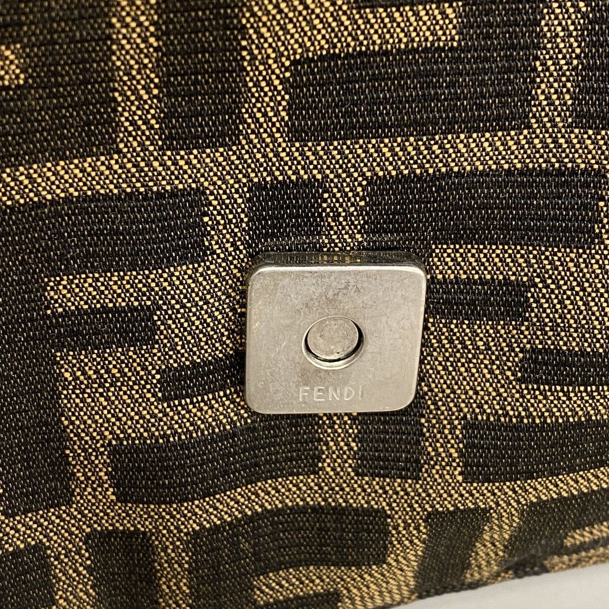 【6ic4475】フェンディ ハンドバッグ ズッカ マンマバケット ナイロンキャンバス ブラウン シルバー金具【中古】レディース
