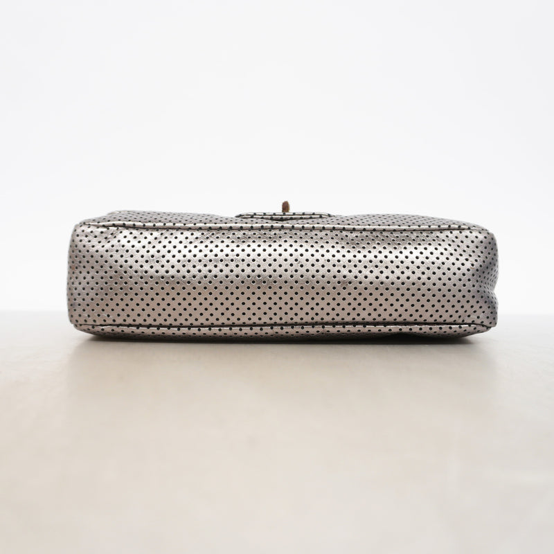 【6ic4571】シャネル ショルダーバッグ 2.55 Wチェーン パンチング レザー シルバー ゴールド/シルバー金具【中古】レディース