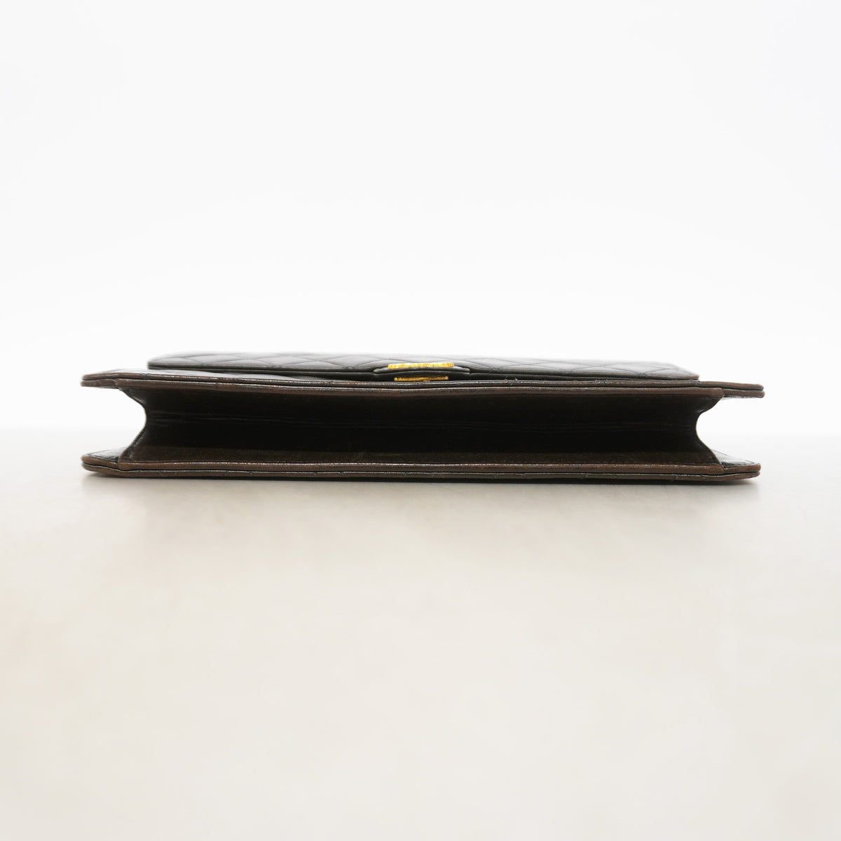 【6ic4625】シャネル ショルダーバッグ マトラッセ チェーンショルダー ラムスキン ブラック ゴールド金具【中古】レディース
