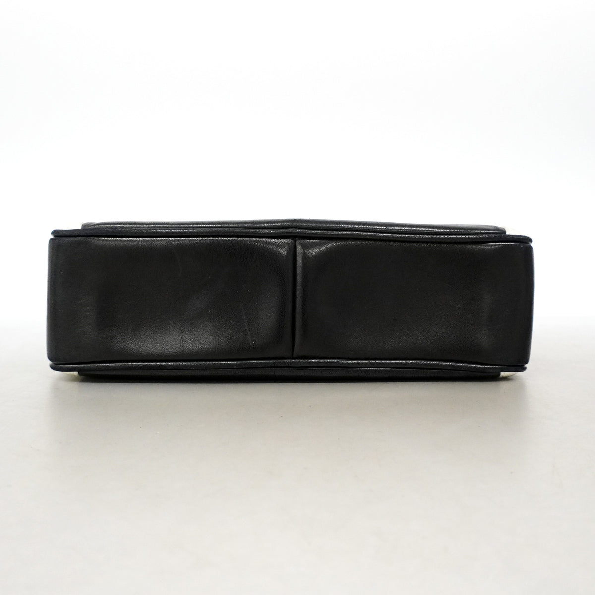 【6ic4686】シャネル ショルダーバッグ フリンジ付きチェーンショルダー ラムスキン ブラック ゴールド金具【中古】レディース