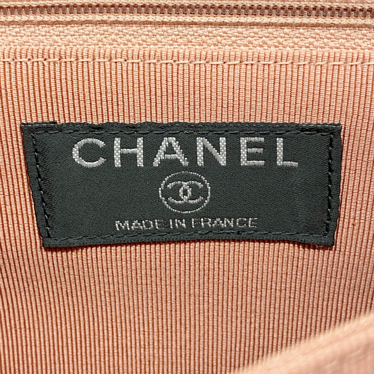 【6ib2248】シャネル ショルダーバッグ チョコバー チェーンショルダー ラムスキン コーラルピンク シルバー金具【中古】レディース
