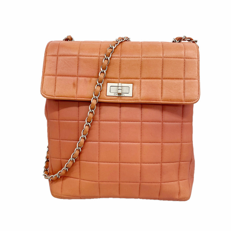 【6ib2248】シャネル ショルダーバッグ チョコバー チェーンショルダー ラムスキン コーラルピンク シルバー金具【中古】レディース