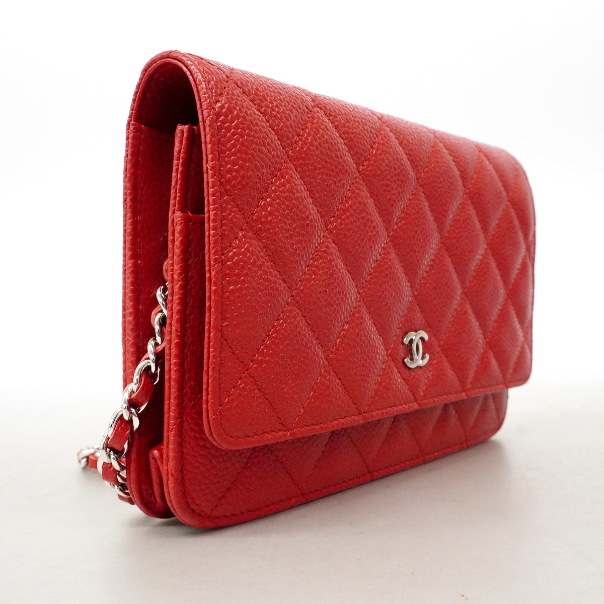 【6id4794】シャネル ショルダーウォレット マトラッセ チェーンショルダー キャビアスキン レッド シルバー金具【中古】レディース