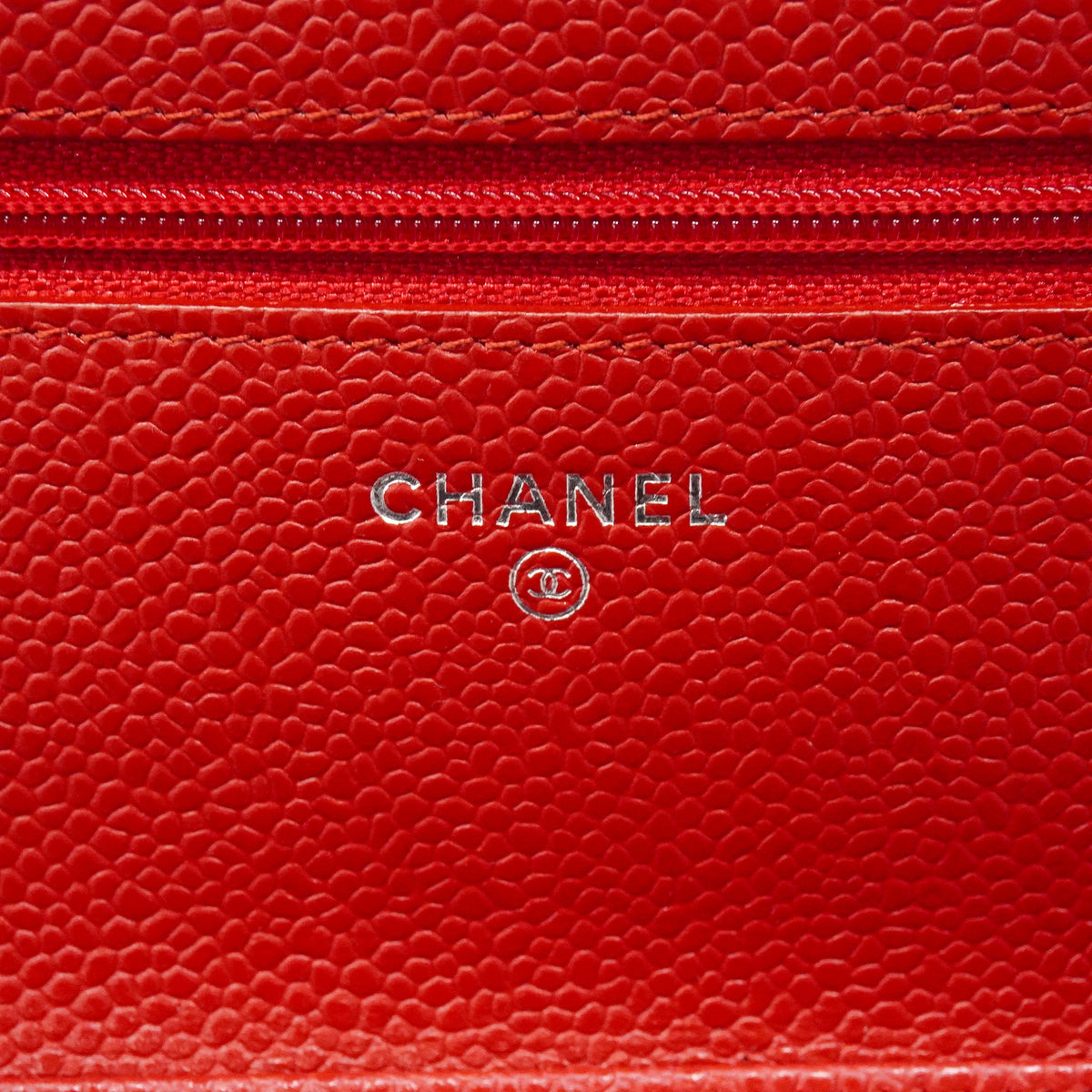 【6id4794】シャネル ショルダーウォレット マトラッセ チェーンショルダー キャビアスキン レッド シルバー金具【中古】レディース