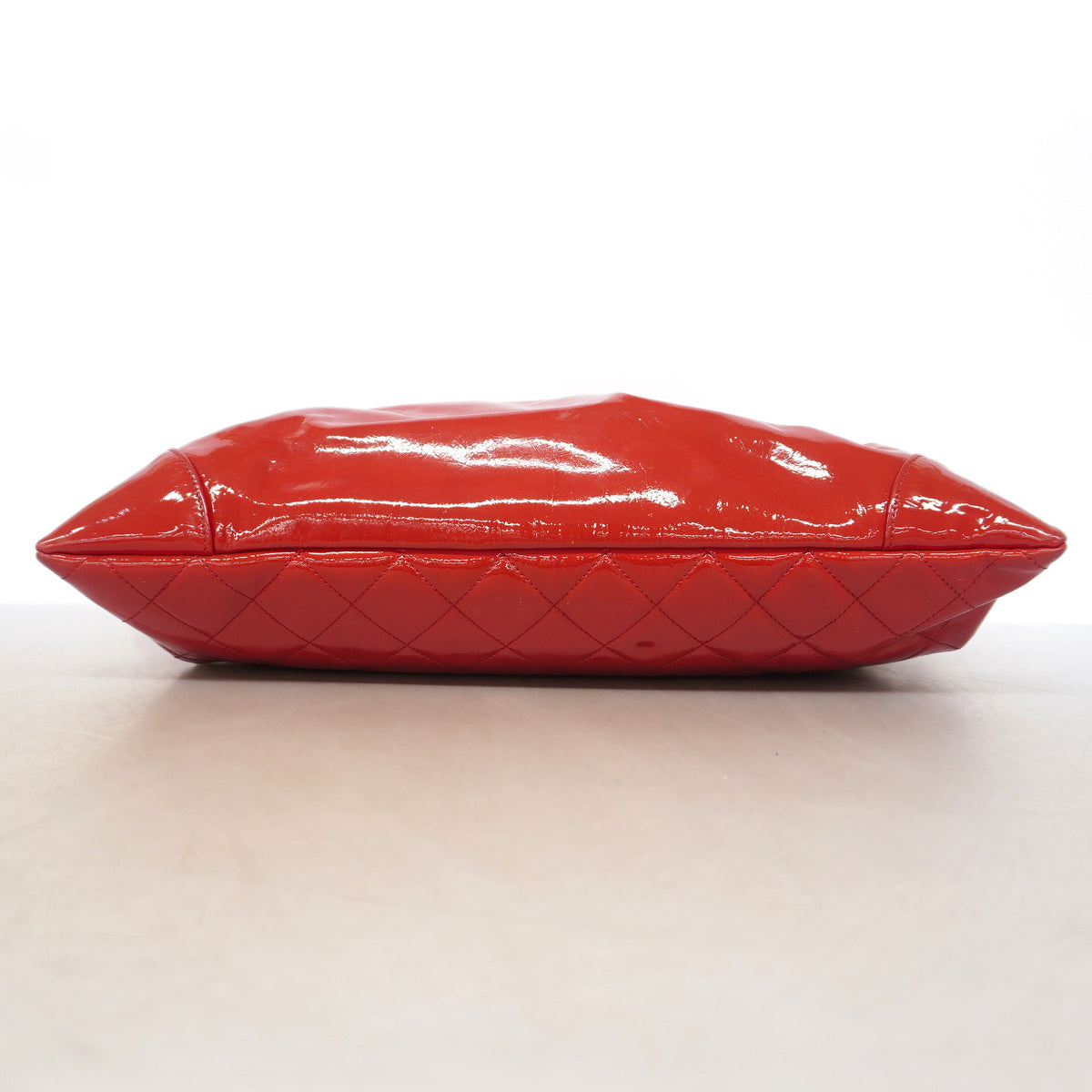 【6id4843】シャネル トートバッグ パテントレザー レッド シルバー金具【中古】レディース