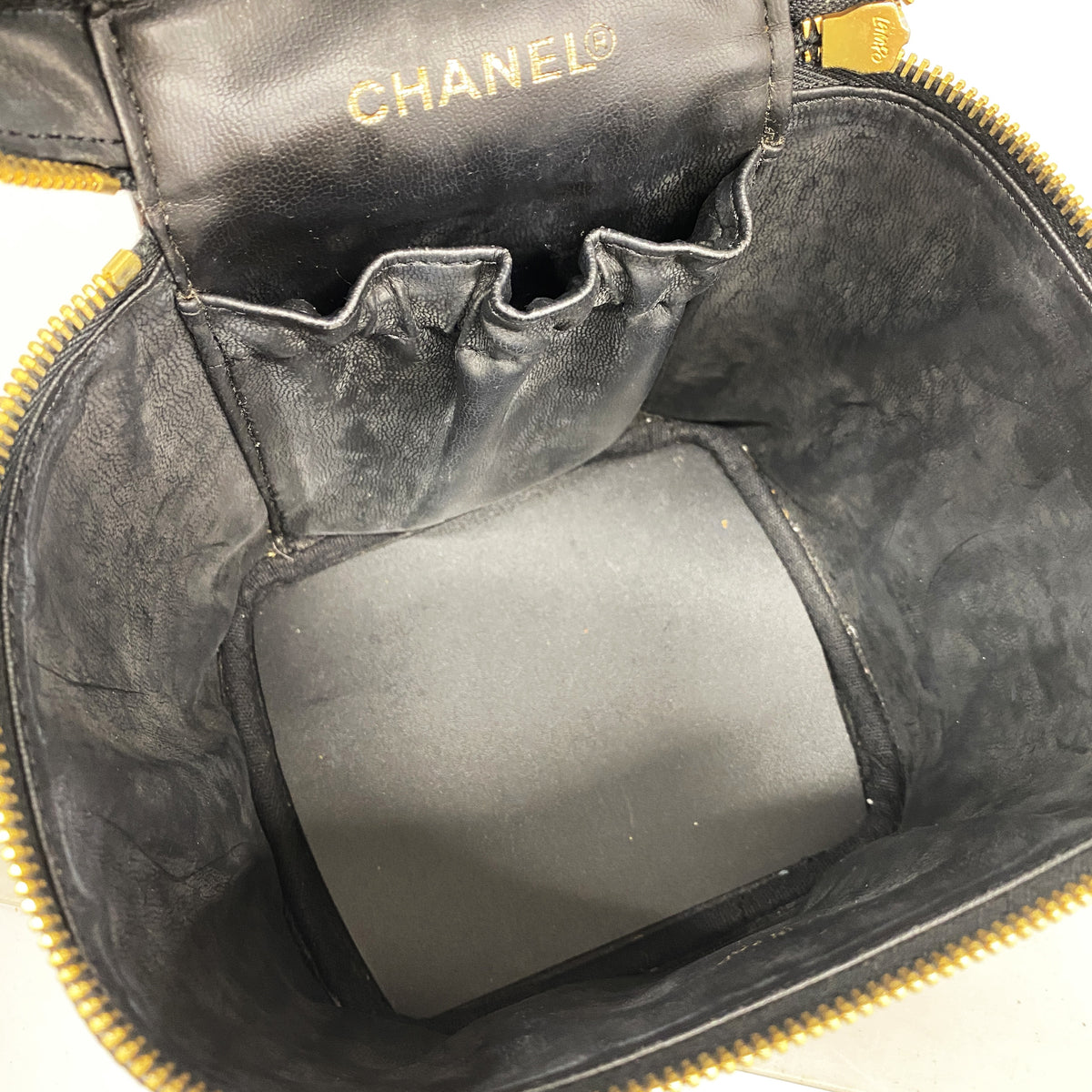 【6id4979】シャネル バニティバッグ キャビアスキン ブラック ゴールド金具【中古】レディース