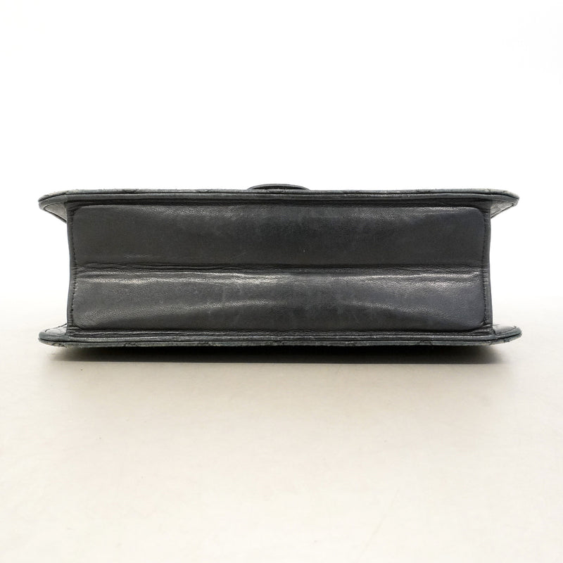 【6id4990】シャネル ショルダーバッグ マトラッセ チェーンショルダー ラムスキン ブラック ゴールド金具【中古】レディース