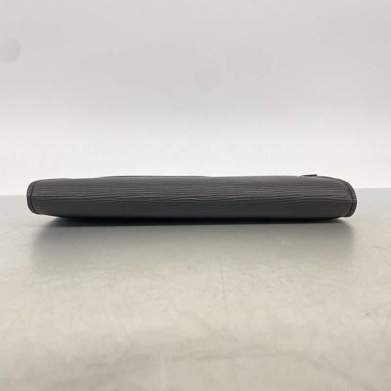 【6id5010】ルイヴィトン ポーチ エピ ポシェットアクセソワール M52942 ノワール【中古】レディース