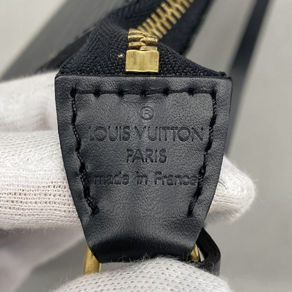 【6id5010】ルイヴィトン ポーチ エピ ポシェットアクセソワール M52942 ノワール【中古】レディース