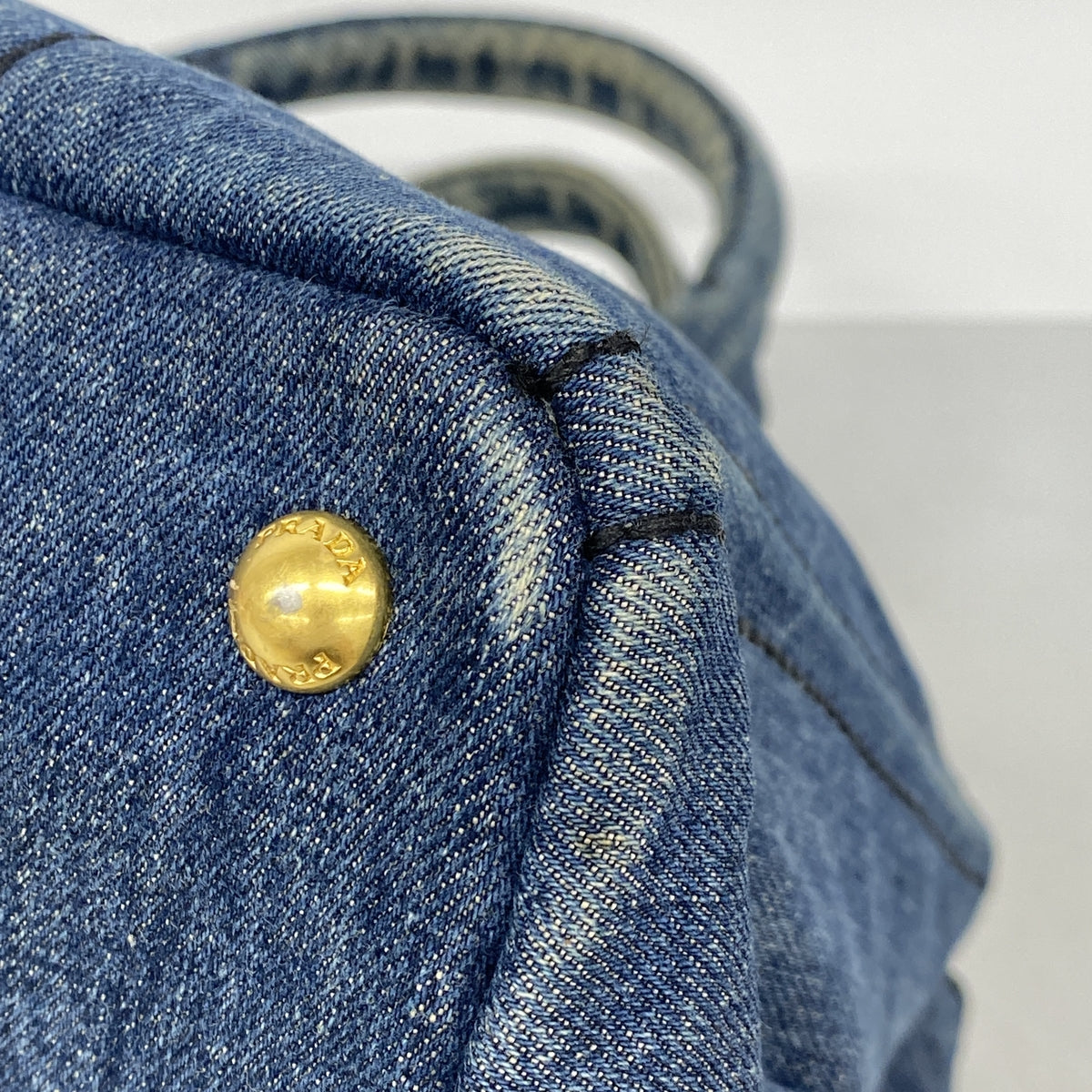【6id5017】プラダ トートバッグ カナパ デニム ブルー ゴールド金具【中古】レディース