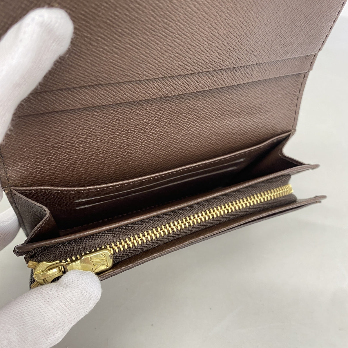 【6id5024】ルイヴィトン 財布 ダミエ ポルトフォイユトレゾール N61736 エベヌ【中古】レディース