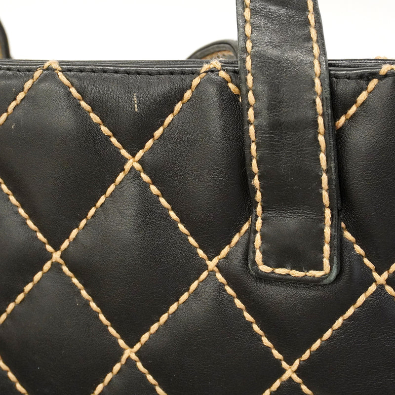 【6id5036】シャネル トートバッグ ワイルドステッチ レザー ブラック ゴールド金具【中古】レディース
