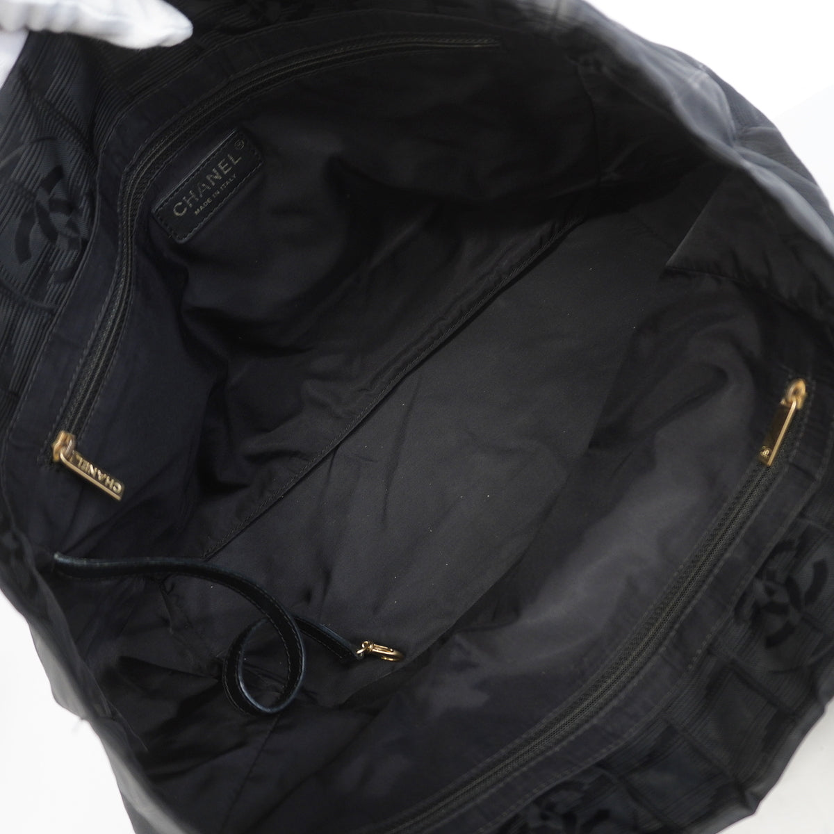 【6id5046】シャネル トートバッグ ニュートラベル ナイロン ブラック ゴールド金具【中古】レディース