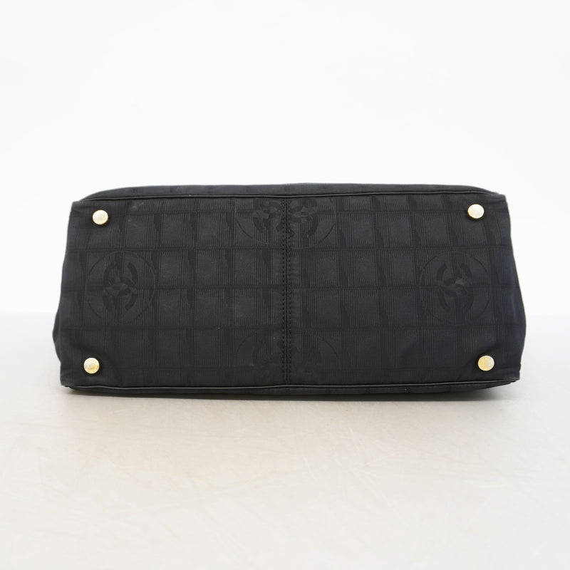 【6id5046】シャネル トートバッグ ニュートラベル ナイロン ブラック ゴールド金具【中古】レディース