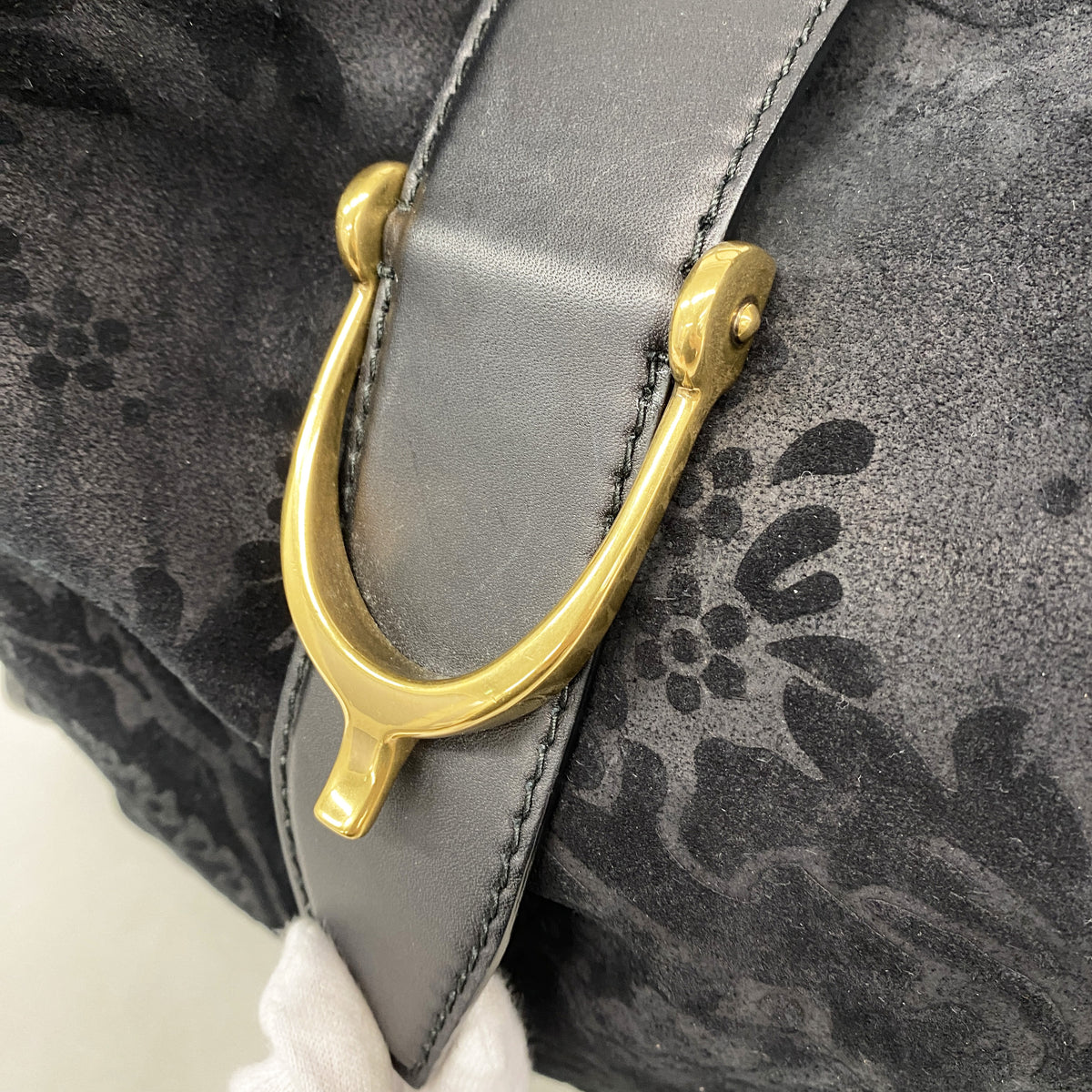 【6id5083】グッチ ハンドバッグ 296855 スウェード ブラック ゴールド金具【中古】レディース