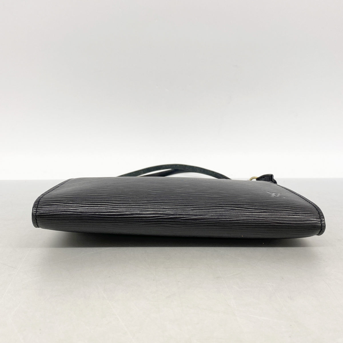 【6id5104】ルイヴィトン ポーチ エピ ポシェットアクセソワール M52942 ノワール【中古】レディース