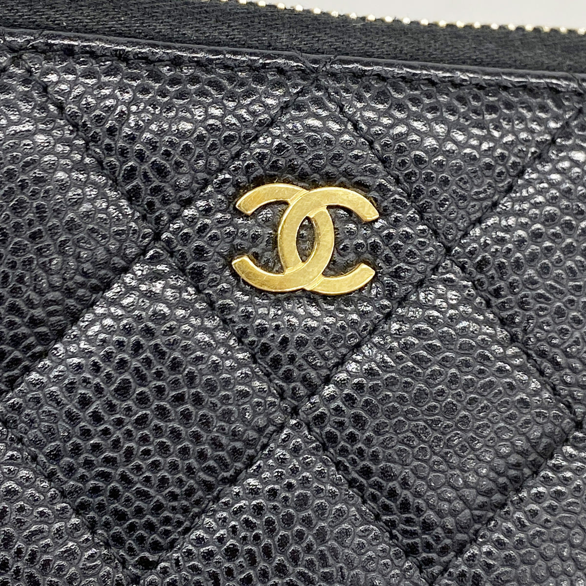 【6id5107】シャネル 長財布 マトラッセ キャビアスキン ブラック ゴールド金具【中古】レディース