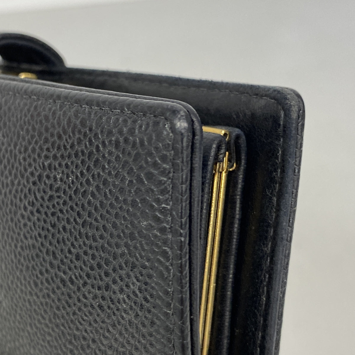 【6id5138】シャネル 長財布 キャビアスキン ブラック ゴールド金具【中古】レディース
