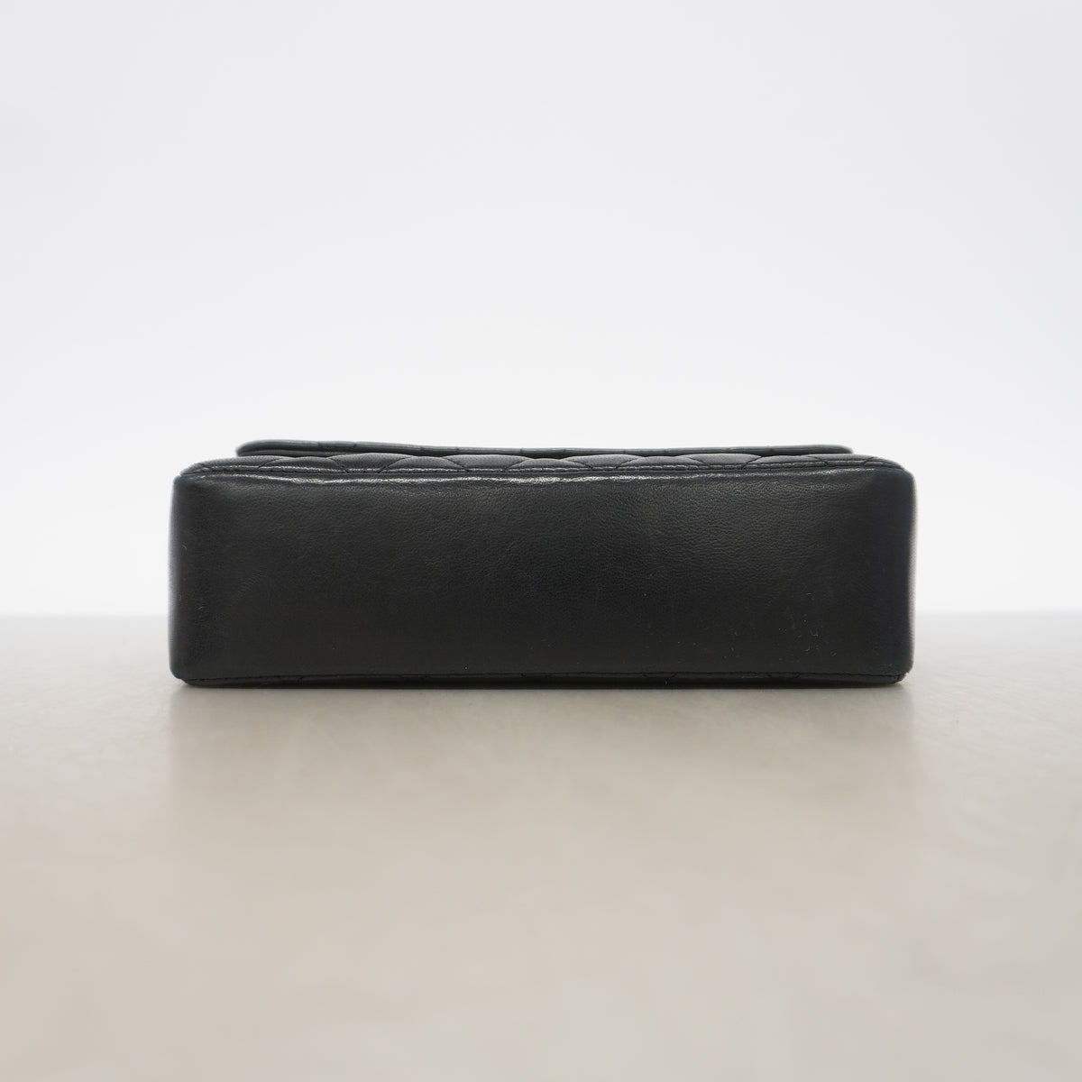【6id5161】シャネル ショルダーバッグ マトラッセ チェーンショルダー ラムスキン ブラック ゴールド金具【中古】レディース